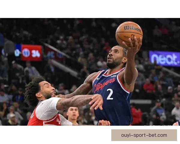 卢指导:莱昂纳德引领胜利 最后时刻要冷静避免裁判决定比赛走势 卢指导:莱昂纳德引领胜利 最后时刻要冷静避免裁判决定比赛走势